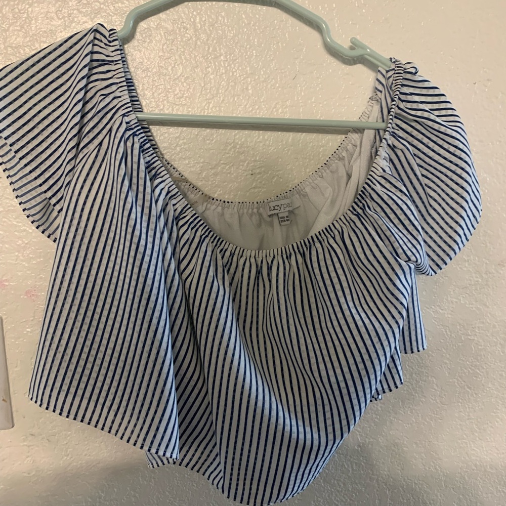 Crop off shoulder top